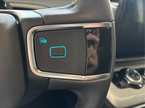 Used 2025 Ford Expedition Active AWD/4WD image 13