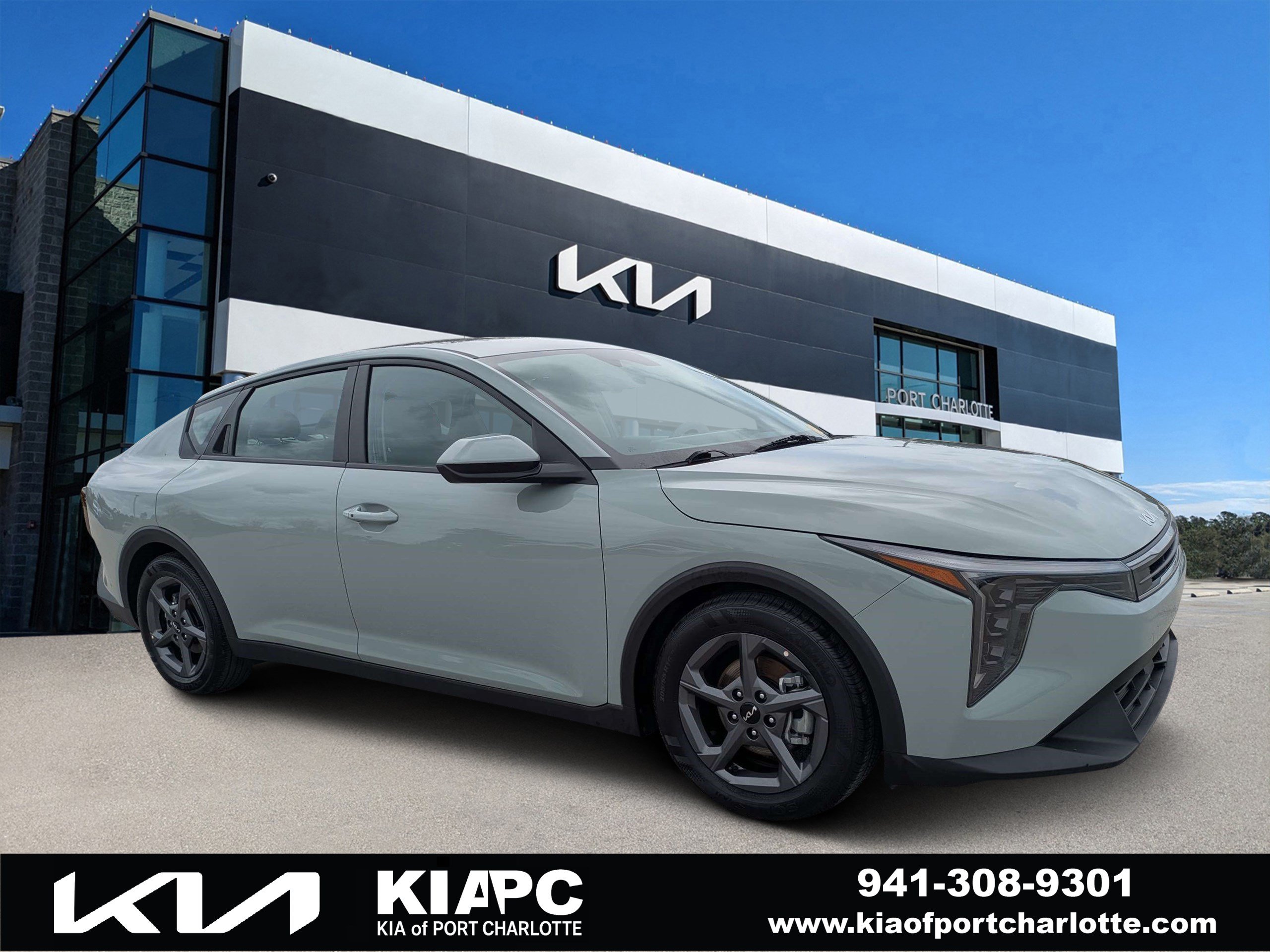 Certified 2025 Kia K4 FWD image 1