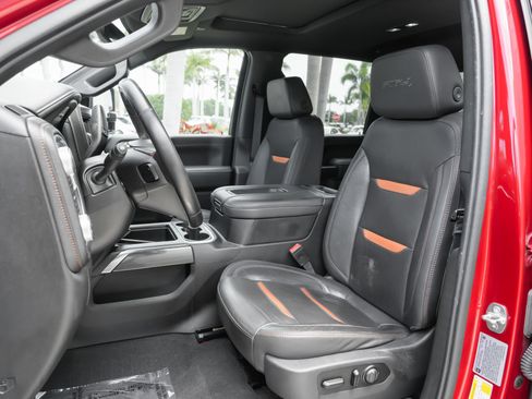 Used 2021 GMC Sierra 2500 AT4 w/ AT4 Premium Plus Package AWD/4WD image 8