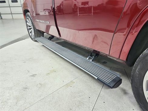 Used 2023 Jeep Grand Wagoneer L Series II image 46