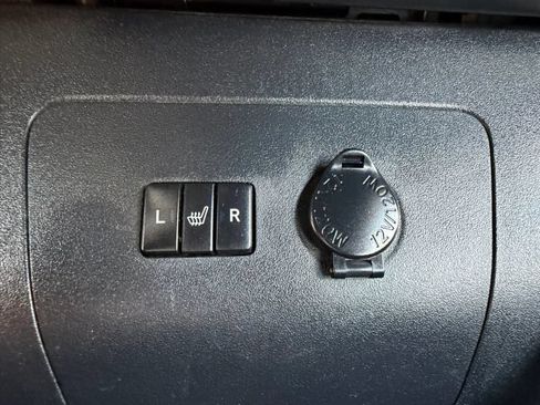Used 2014 Toyota Prius Four FWD image 25