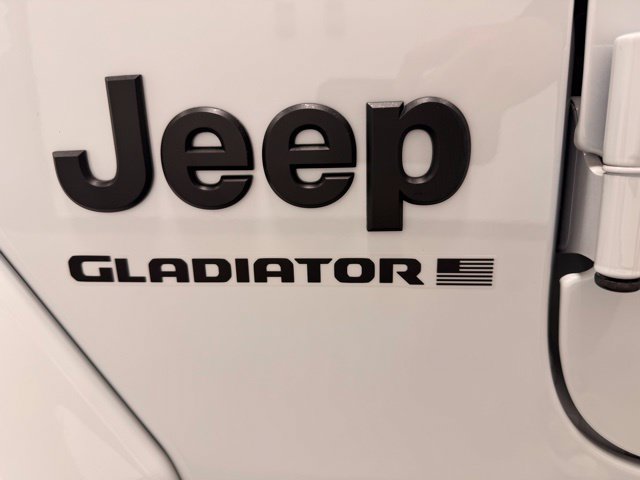 Used 2023 Jeep Gladiator Sport AWD/4WD image 15