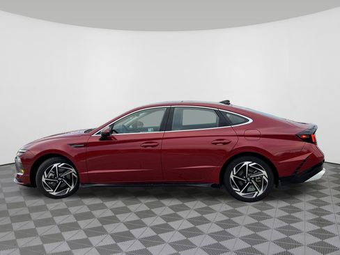 Used 2024 Hyundai Sonata SEL w/ Convenience Package image 16