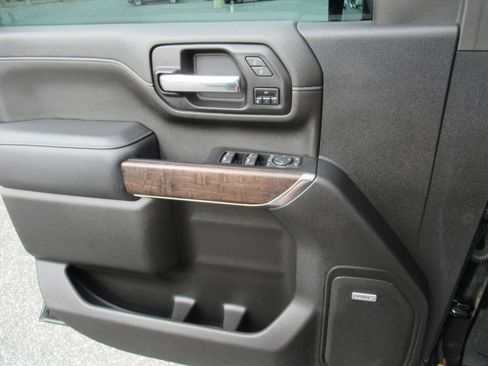 Used 2022 GMC Sierra 2500 Denali w/ Denali Ultimate Package image 20