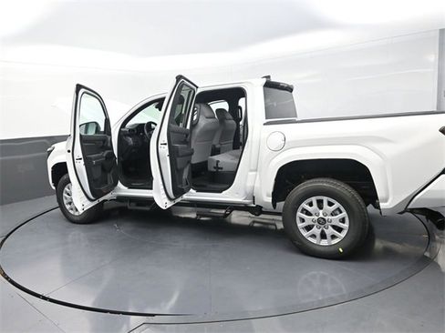 New 2026 Toyota Tacoma SR5 image 39