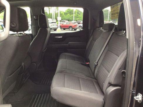 Used 2022 Chevrolet Silverado 1500 Custom Trail Boss AWD/4WD image 34
