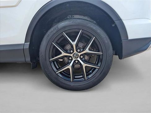 Used 2016 Toyota RAV4 SE FWD image 22