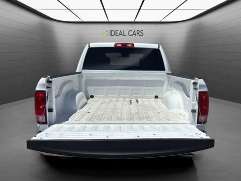 Used 2021 RAM 1500 Classic SLT RWD image 9