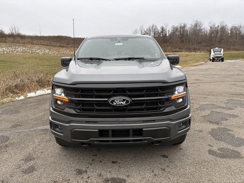 New 2026 Ford F150 XLT w/ XLT Black Appearance Package image 8