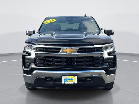Used 2022 Chevrolet Silverado 1500 LT image 2