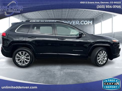 Used 2018 Jeep Cherokee Overland image 2