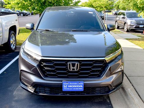 Used 2024 Honda CR-V LX image 3