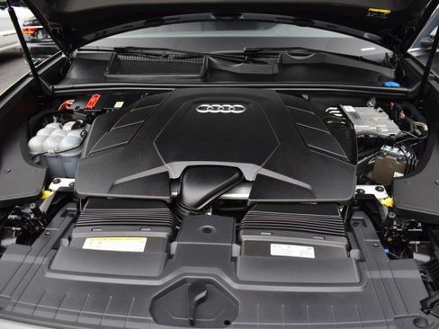 Used 2019 Audi Q8 Premium Plus AWD/4WD image 48