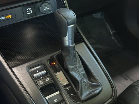 Used 2024 Honda CR-V LX image 18