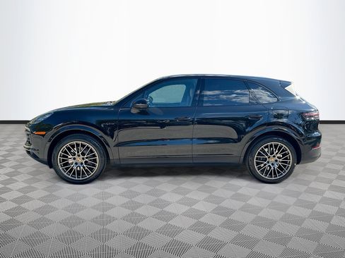 Used 2023 Porsche Cayenne image 4