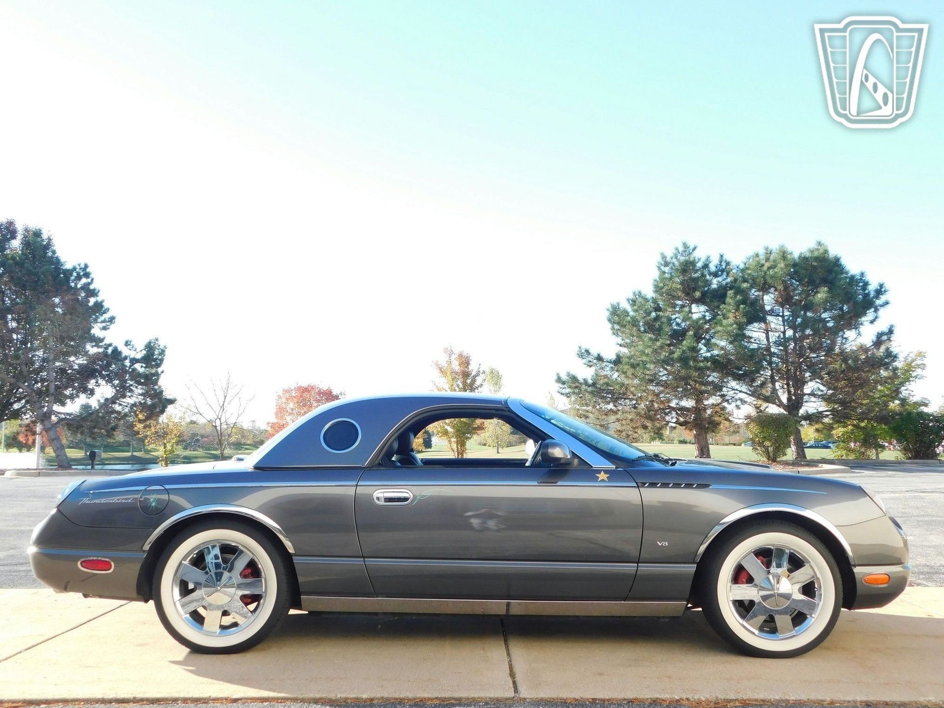 Used 2003 Ford Thunderbird RWD image 12