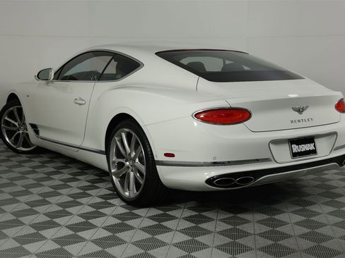 Used 2020 Bentley Continental GT image 3
