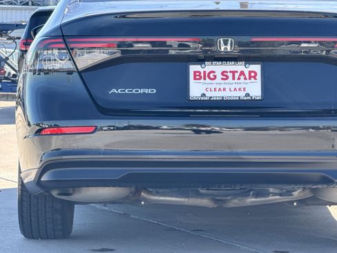 Used 2023 Honda Accord EX image 12