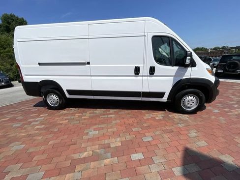 Used 2025 RAM ProMaster 2500 w/ Convenience Group FWD image 36