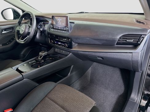 Used 2022 Nissan Rogue SV FWD image 30