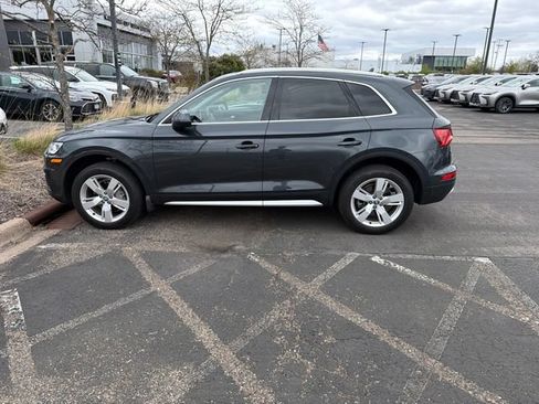 Used 2018 Audi Q5 2.0T Premium Plus w/ Premium Plus Package AWD/4WD image 2