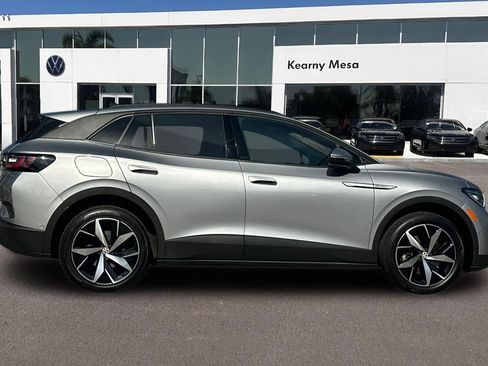 Used 2023 Volkswagen ID.4 Pro S AWD/4WD image 3