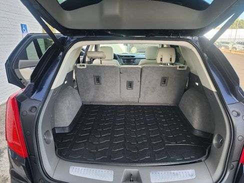 Used 2017 Cadillac XT5 Luxury w/ Driver Awareness Package FWD image 10