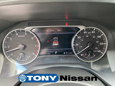 Used 2024 Nissan Rogue SV FWD image 15