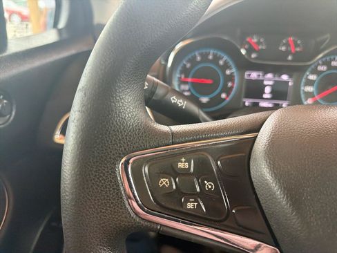 Used 2017 Chevrolet Cruze LT FWD image 33