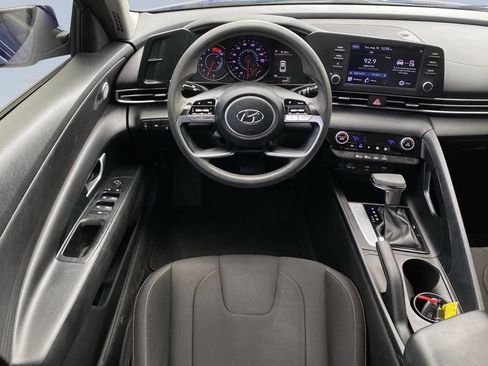 Used 2021 Hyundai Elantra SEL FWD image 14