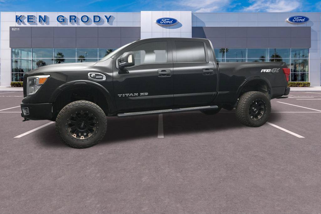 Used 2019 Nissan Titan PRO-4X w/ Pro-4x Convenience Package AWD/4WD image 9