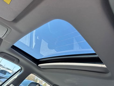 Used 2017 Honda Accord EX-L image 32