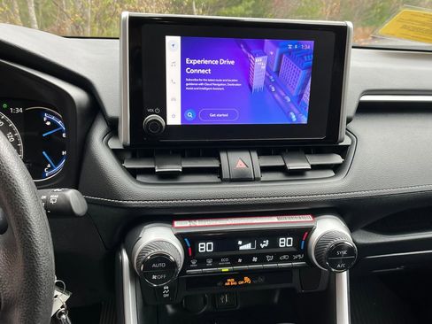 Used 2025 Toyota RAV4 LE image 16