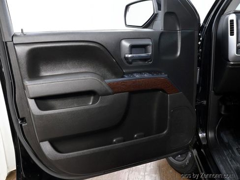 Used 2017 GMC Sierra 1500 SLE w/ SLE Value Package image 25