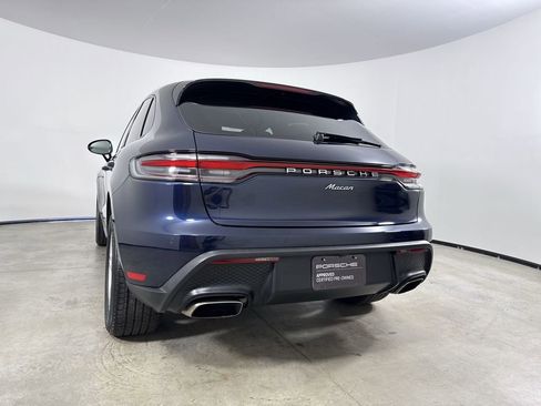 Certified 2022 Porsche Macan AWD/4WD image 19