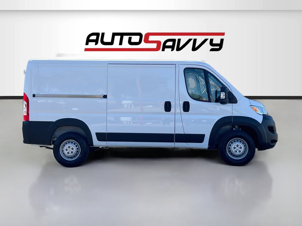 Used 2025 RAM ProMaster 2500 w/ U-Haul Equipment Group FWD image 8