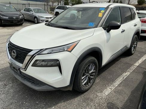 Used 2023 Nissan Rogue S image 12