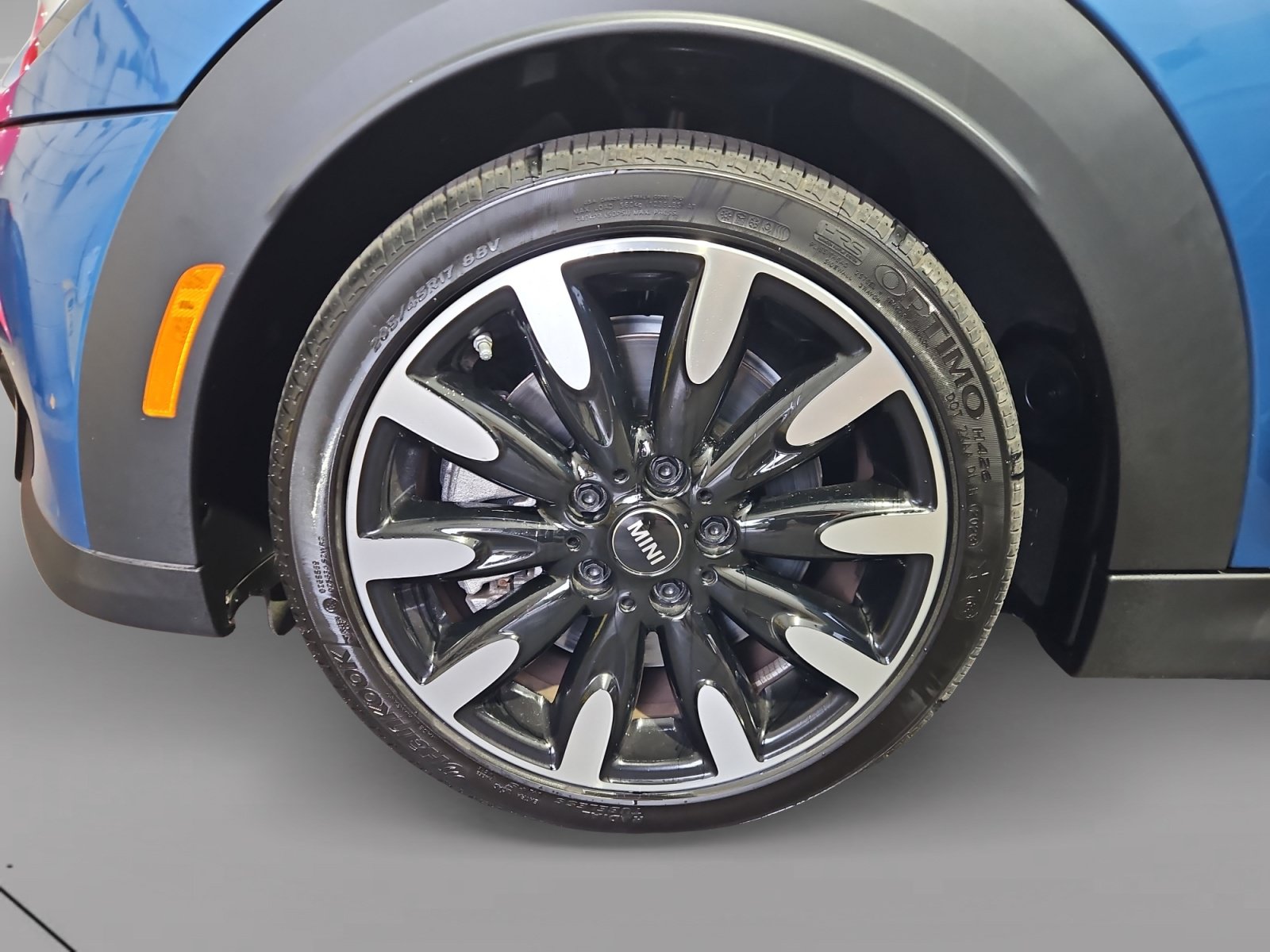 Used 2024 MINI Cooper S w/ Signature Upholstery Package FWD image 14