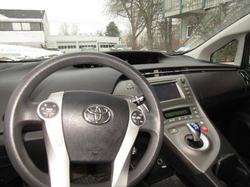 Used 2015 Toyota Prius Four image 23