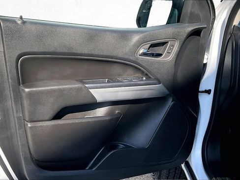 Used 2022 Chevrolet Colorado LT AWD/4WD image 20