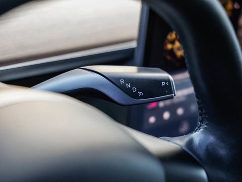 Used 2021 Tesla Model Y Long Range image 20