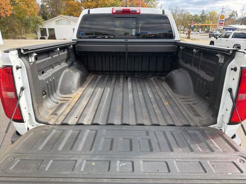 Used 2021 Chevrolet Colorado LT w/ LT Convenience Package image 19