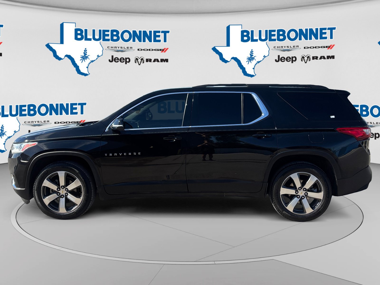 Used 2019 Chevrolet Traverse LT w/ LT Premium Package FWD image 8