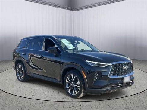 Certified 2025 INFINITI QX60 Luxe w/ Vision Package image 5