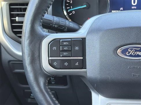 Used 2024 Ford Expedition XLT image 13