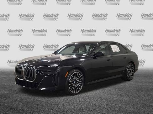 New 2026 BMW 740i w/ Luxury Rear Seating Package RWD image 3