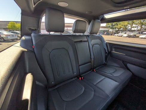 Used 2022 Land Rover Defender 90 X-Dynamic HSE AWD/4WD image 19