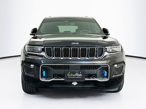 Used 2023 Jeep Grand Cherokee Overland w/ Luxury Tech Group IV image 2