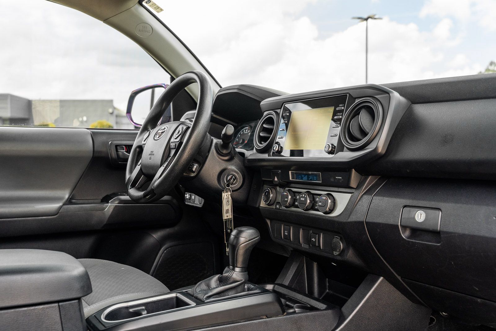 Used 2021 Toyota Tacoma SR AWD/4WD image 12