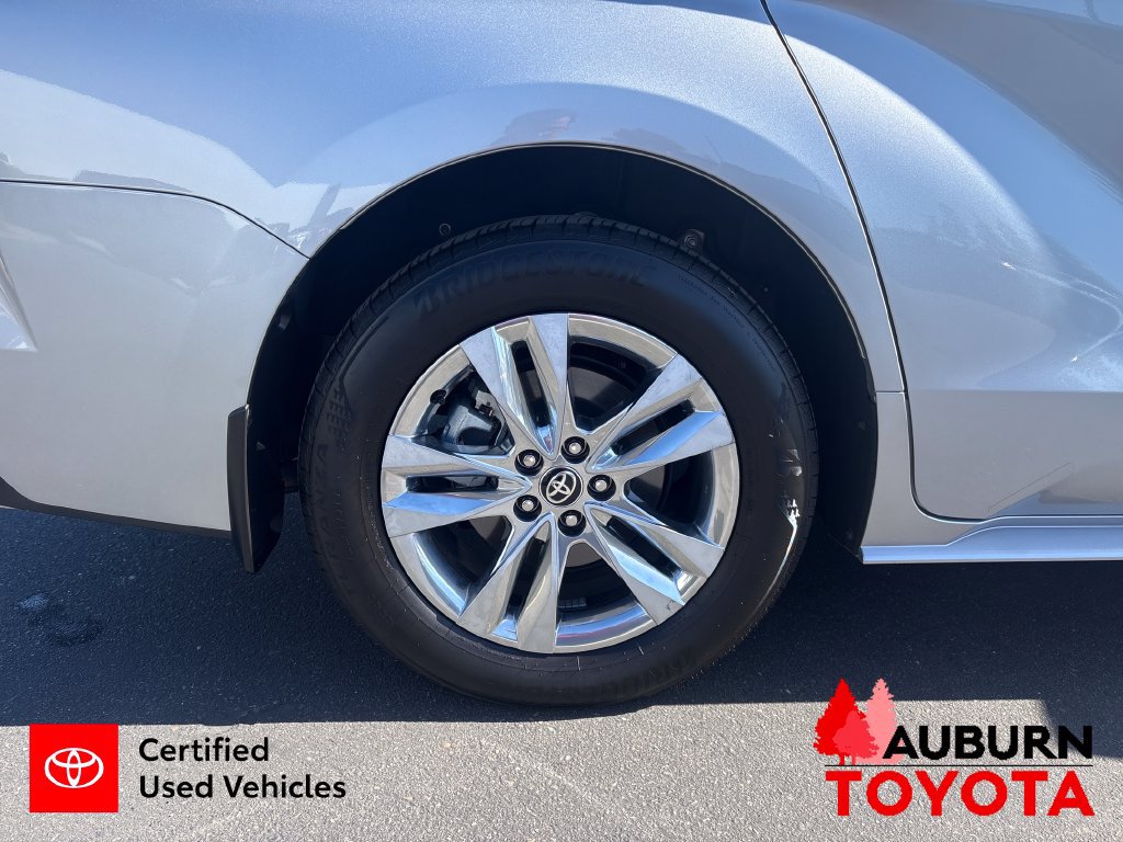 Certified 2025 Toyota Sienna XLE w/ XLE Plus Package FWD image 27